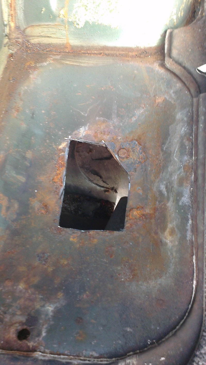 spare wheel well cut out.jpg