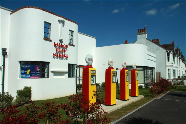 Art_Deco_EE_Manor2.jpg