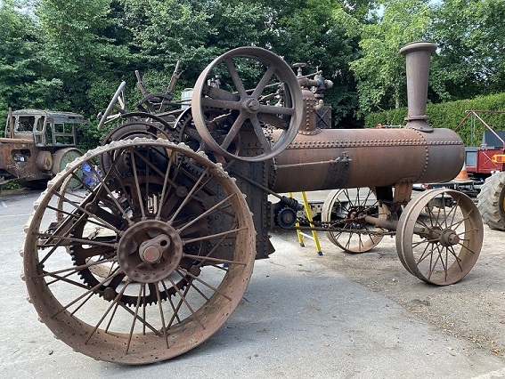 traction engine.jpg